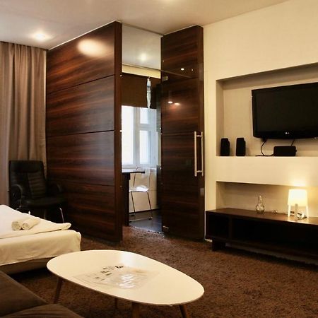 Central Apartment Nemiga Мінськ Екстер'єр фото